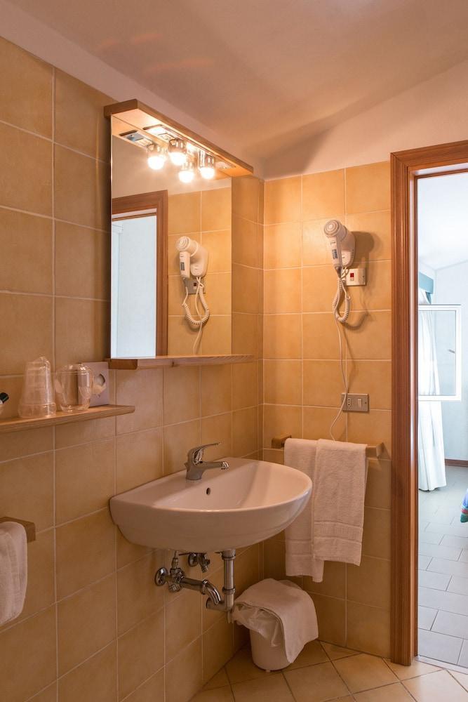 Hotel Villa Bolgheri Marina di Castagneto Carducci Eksteriør bilde